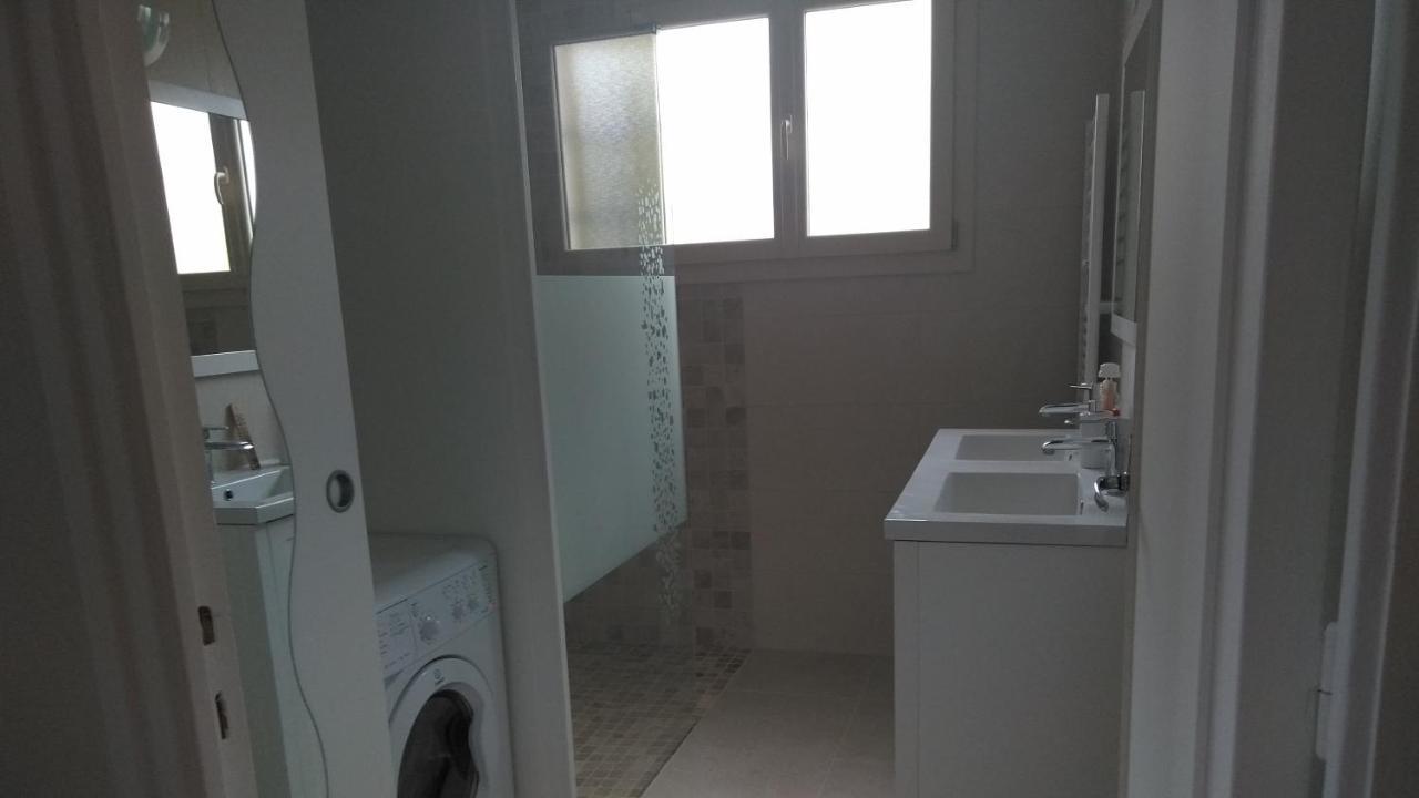 Grande Maison De Plain Pied Avec Jardin Arbore. Champignelles Exteriör bild